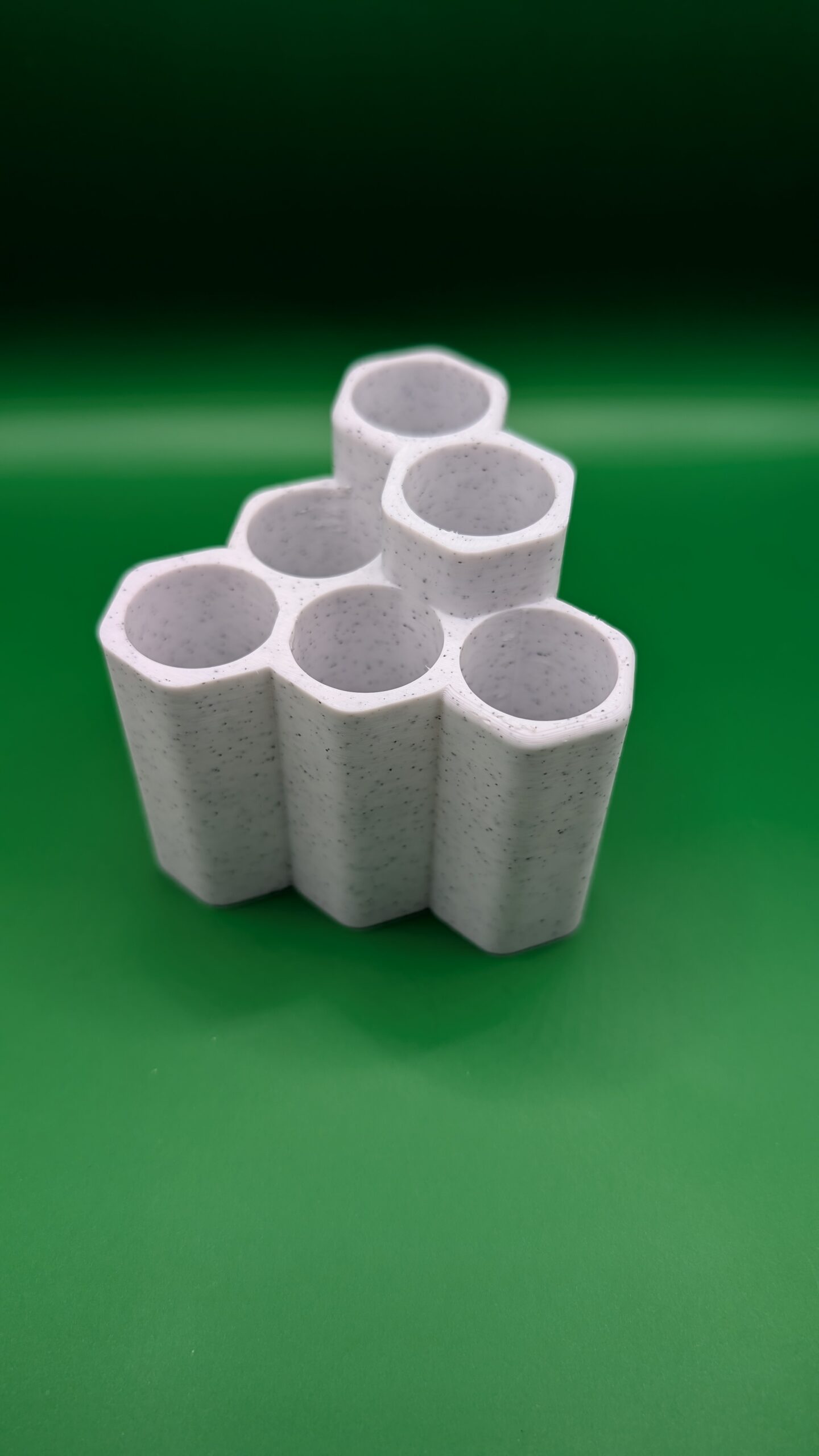 Hexagon Shrimp Hideout – Functional Art for Your Aquarium - Image 2